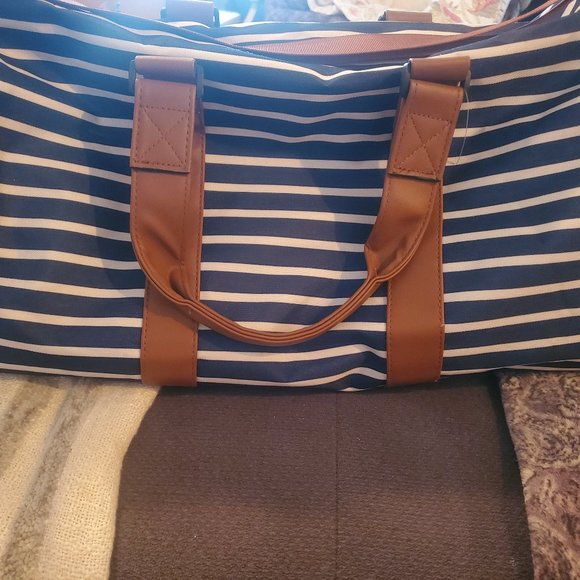 No Boundaries Handbags - Duffle bag